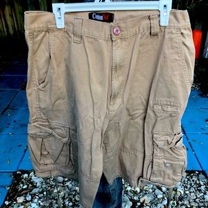 Men’s cargo shorts waist 38